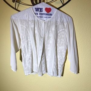 🔥FINAL PRICE REDUCTION🔥Embroidered Blouse